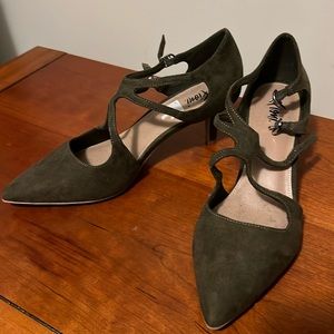 Green strappy faux suede pointed toe heels